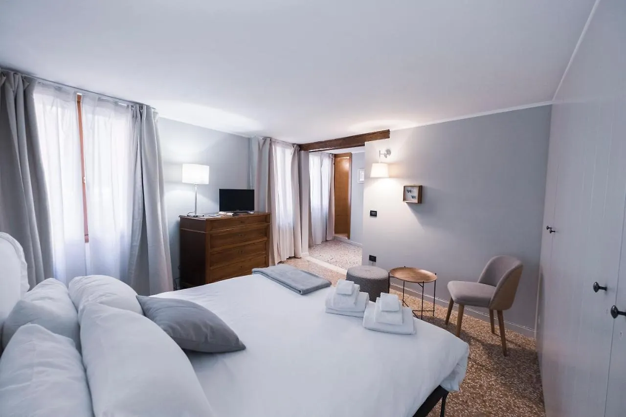 Joseph Apartments Venice 0*,  Italy