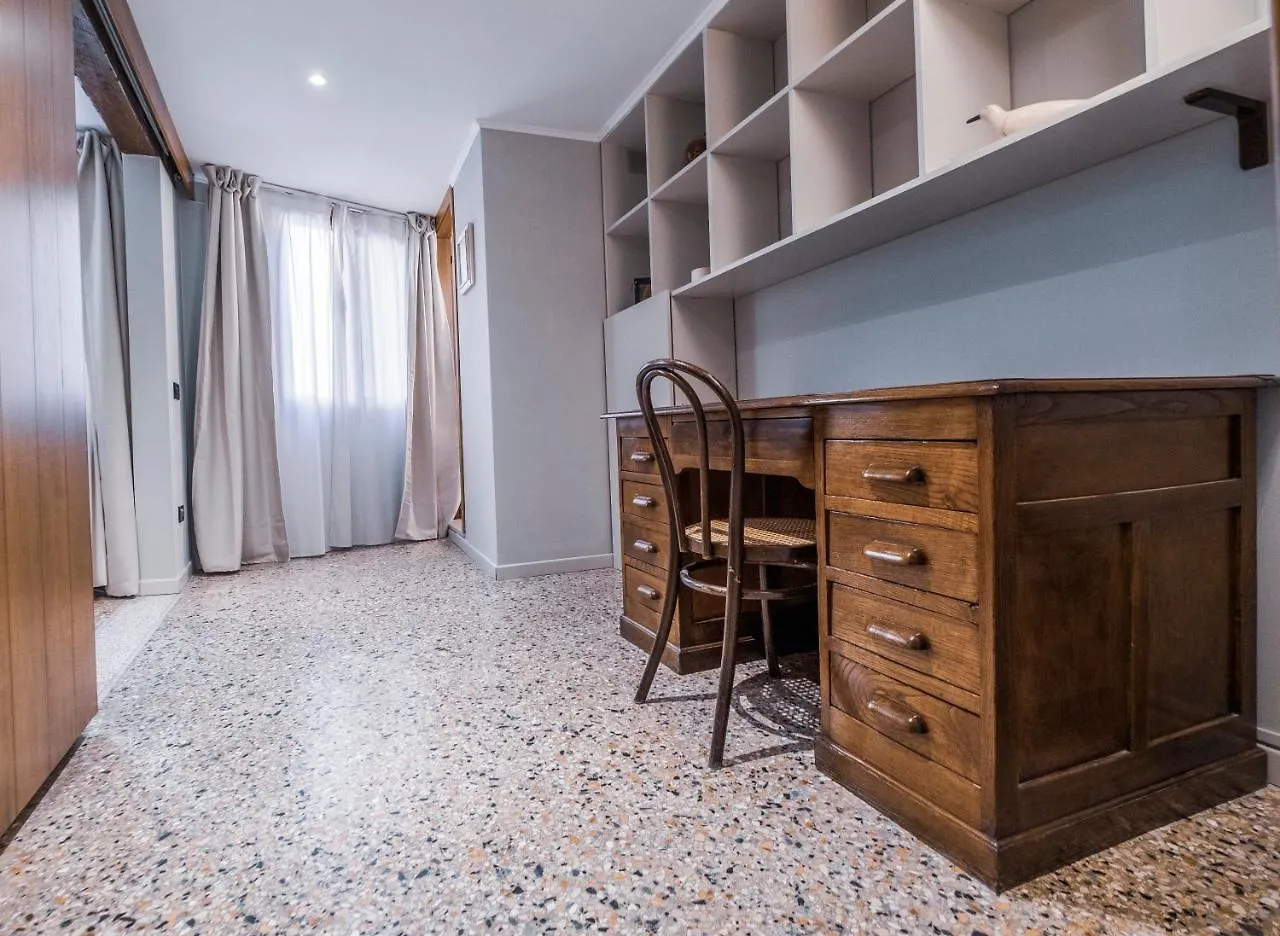 Joseph Apartments Venice Italy