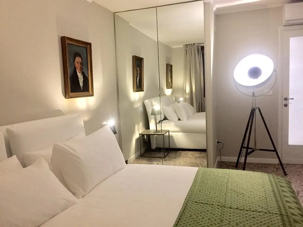 Joseph Apartments Венеция