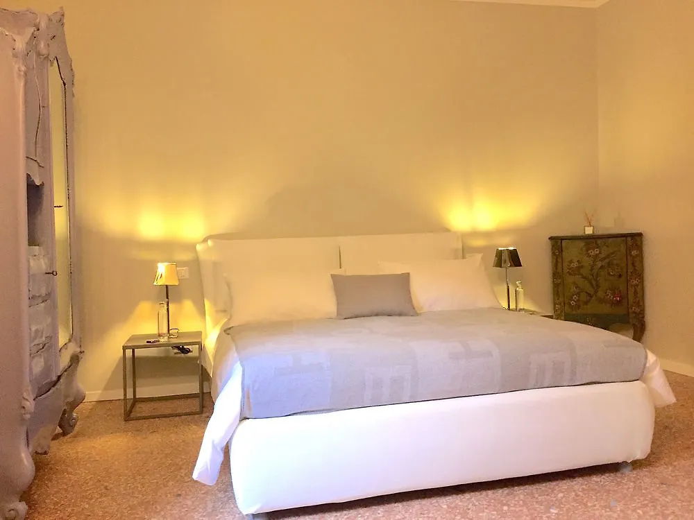 Joseph Apartments Венеция