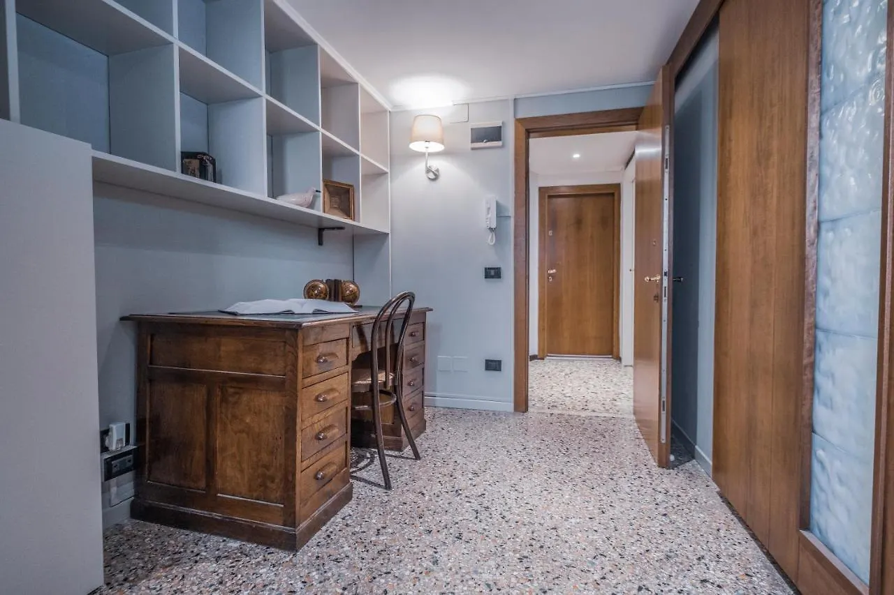 Joseph Apartments Венеция