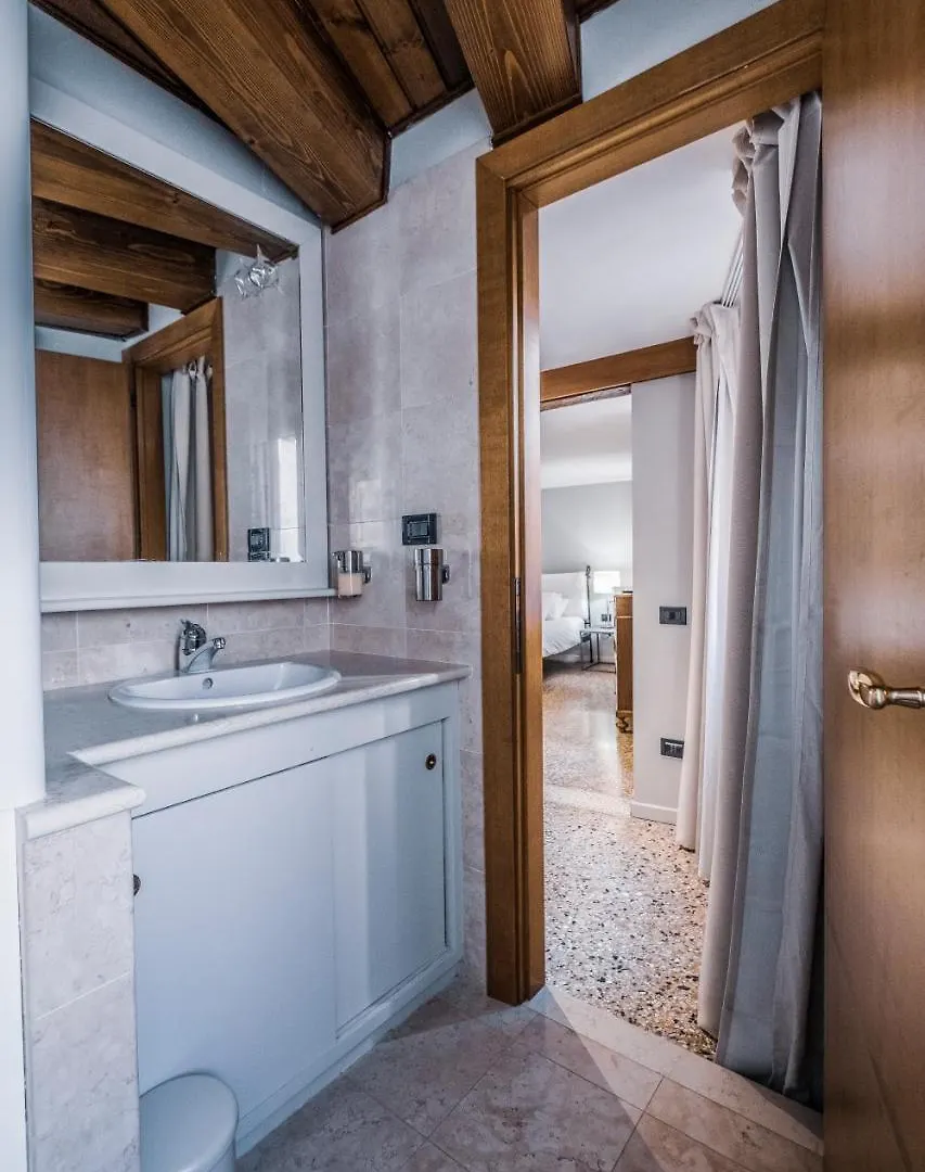 Joseph Apartments Венеция