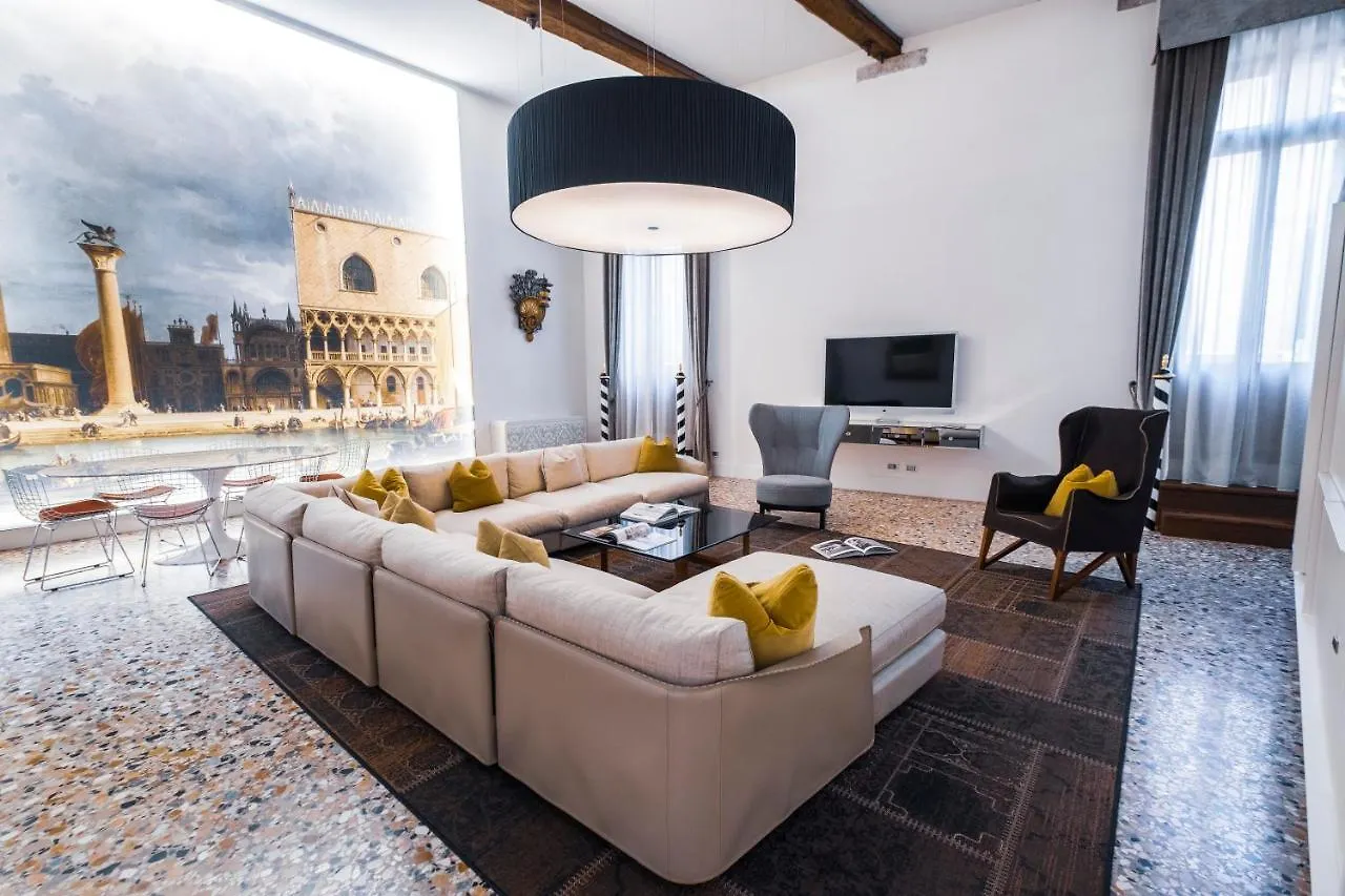 Joseph Apartments Венеция Италия