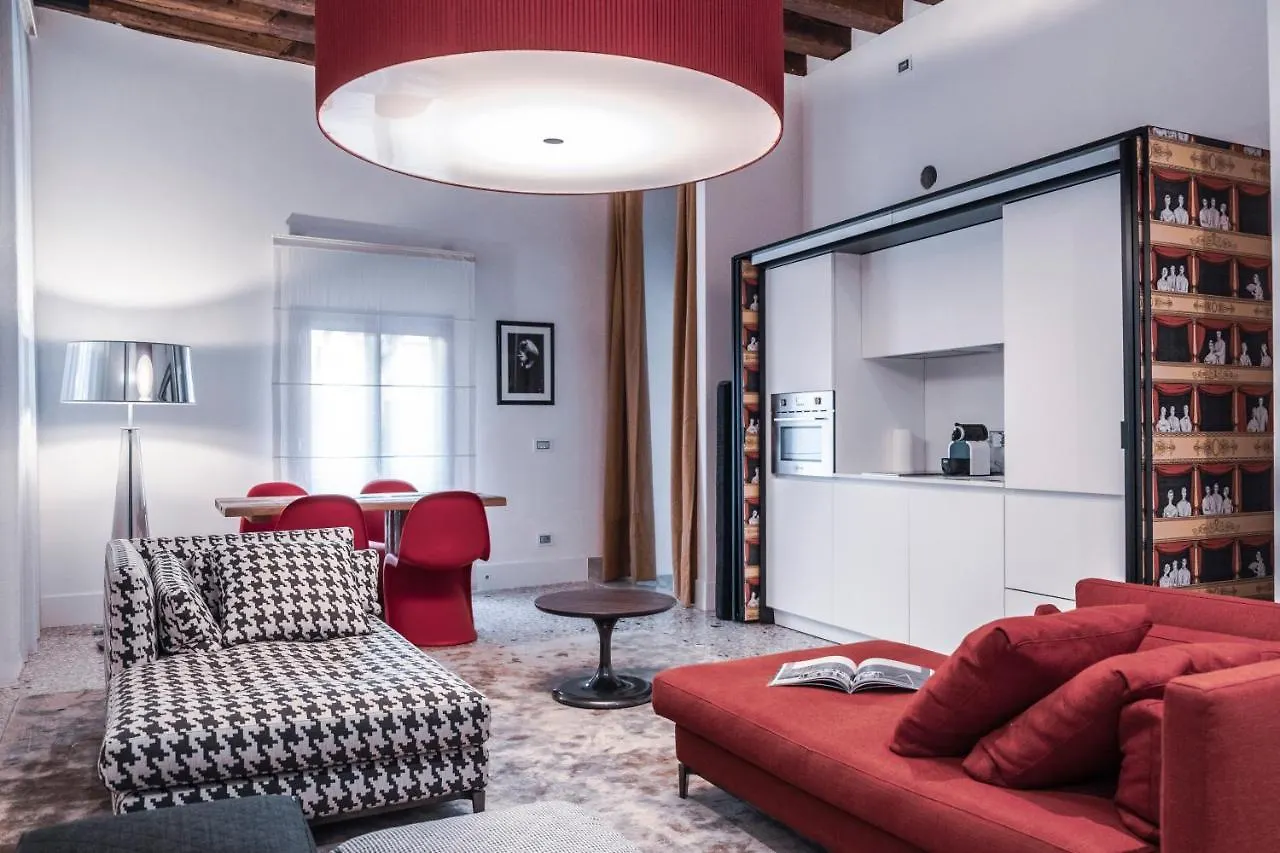 Joseph Apartments Венеция Италия