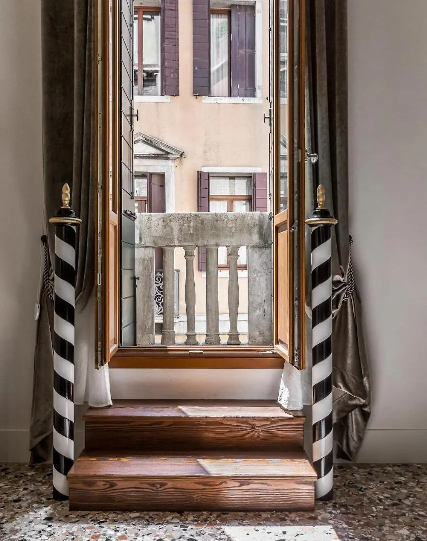 Joseph Apartments Венеция Италия