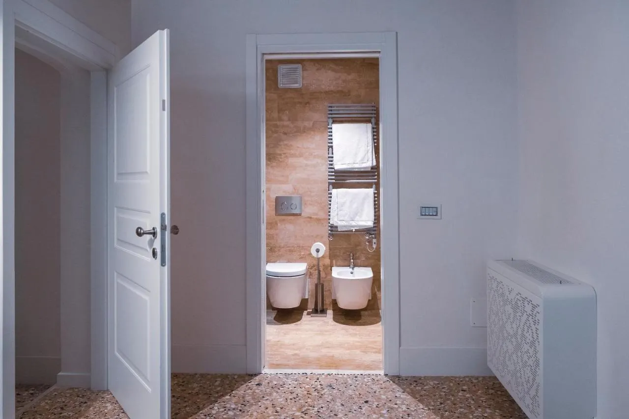 Joseph Apartments Венеция
