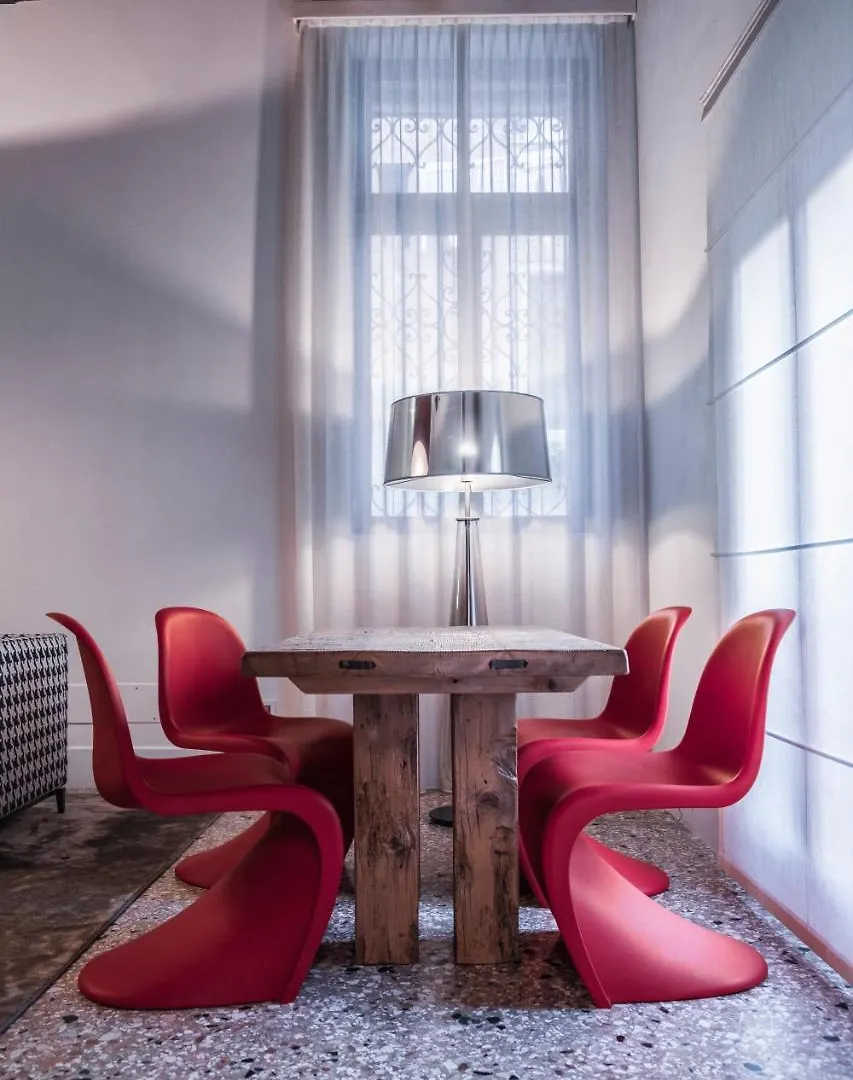 Joseph Apartments Венеция